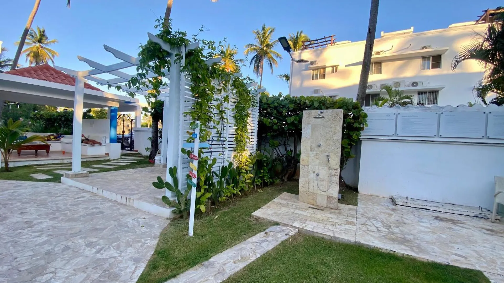 Madonna1 Pool Beach Los Corales Arenas De Bavaro Punta Cana Apartamento