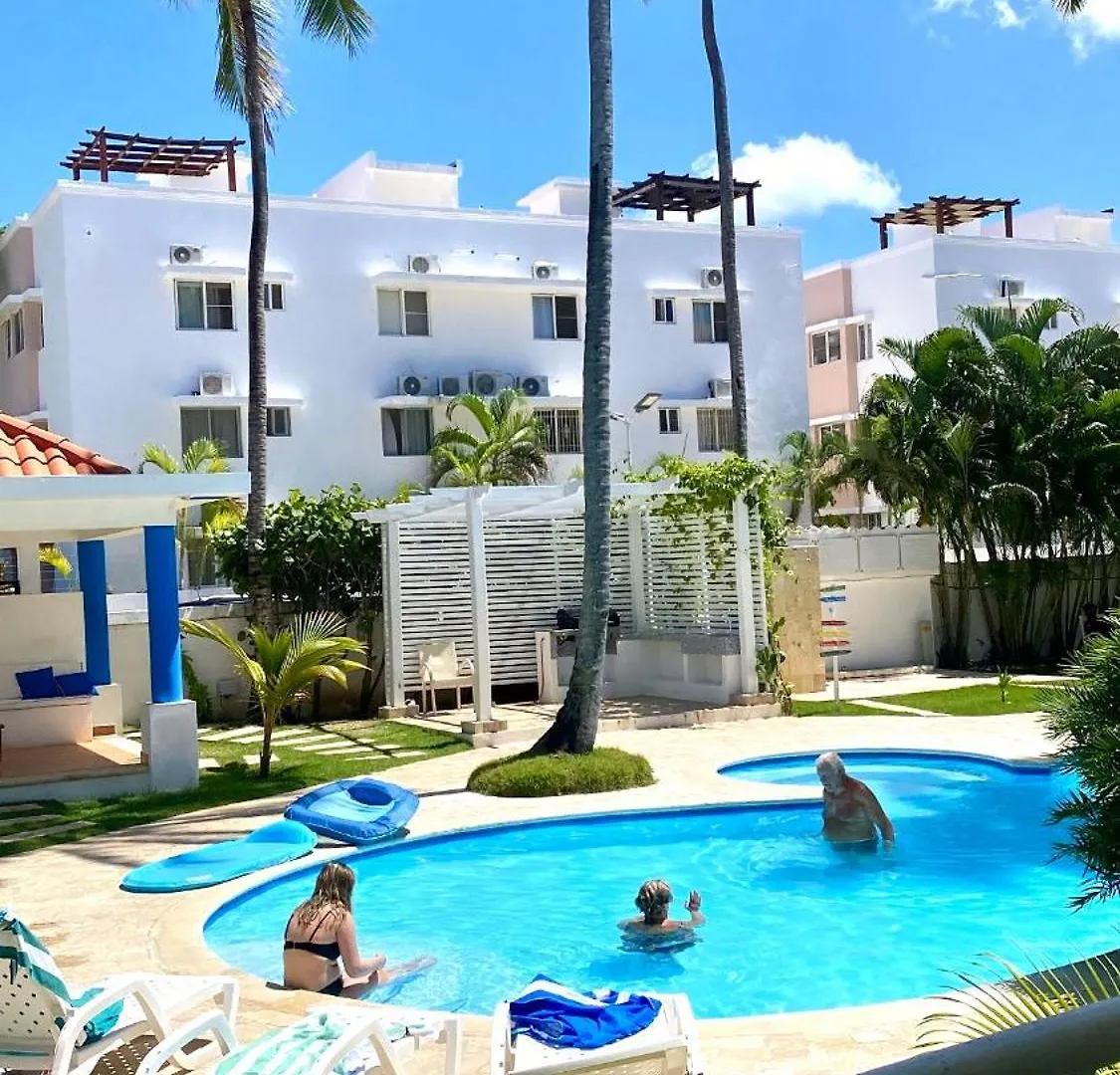Madonna1 Pool Beach Los Corales Arenas De Bavaro Punta Cana República Dominicana